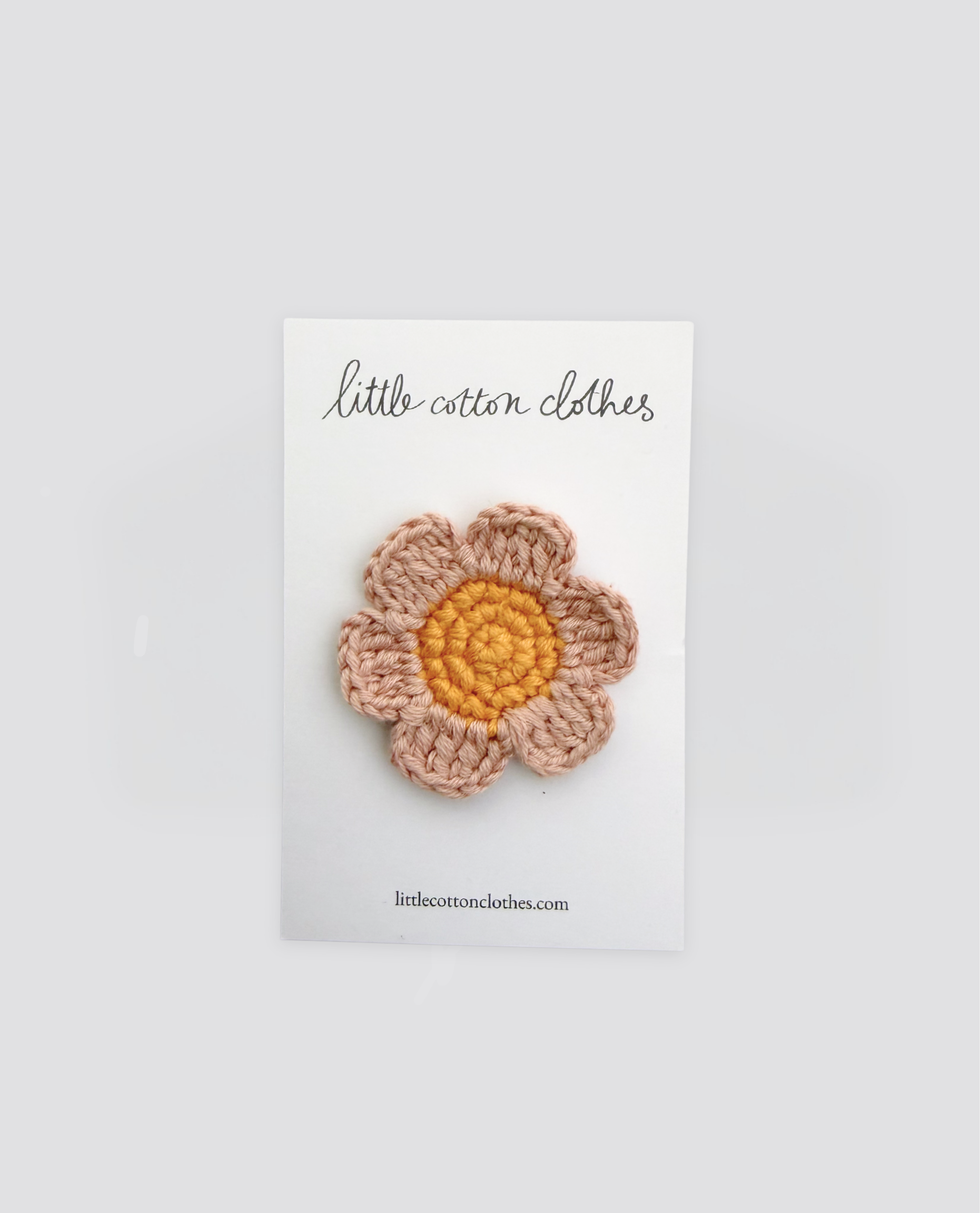 Crochet Hair Clip Daisy in Dusky Pink