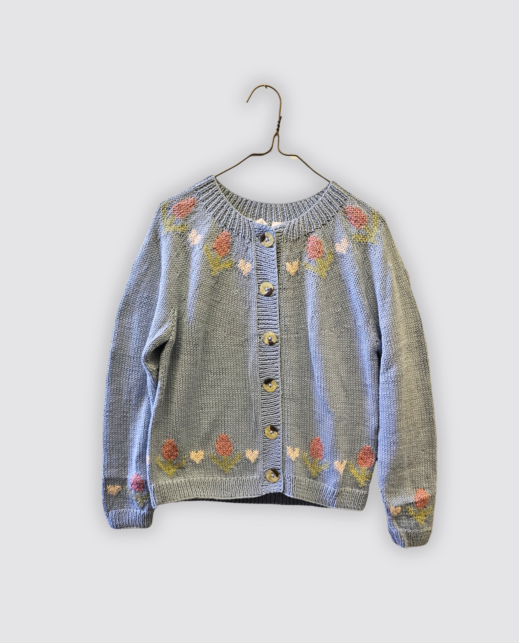 Hand-knitted cardigan (Sample)