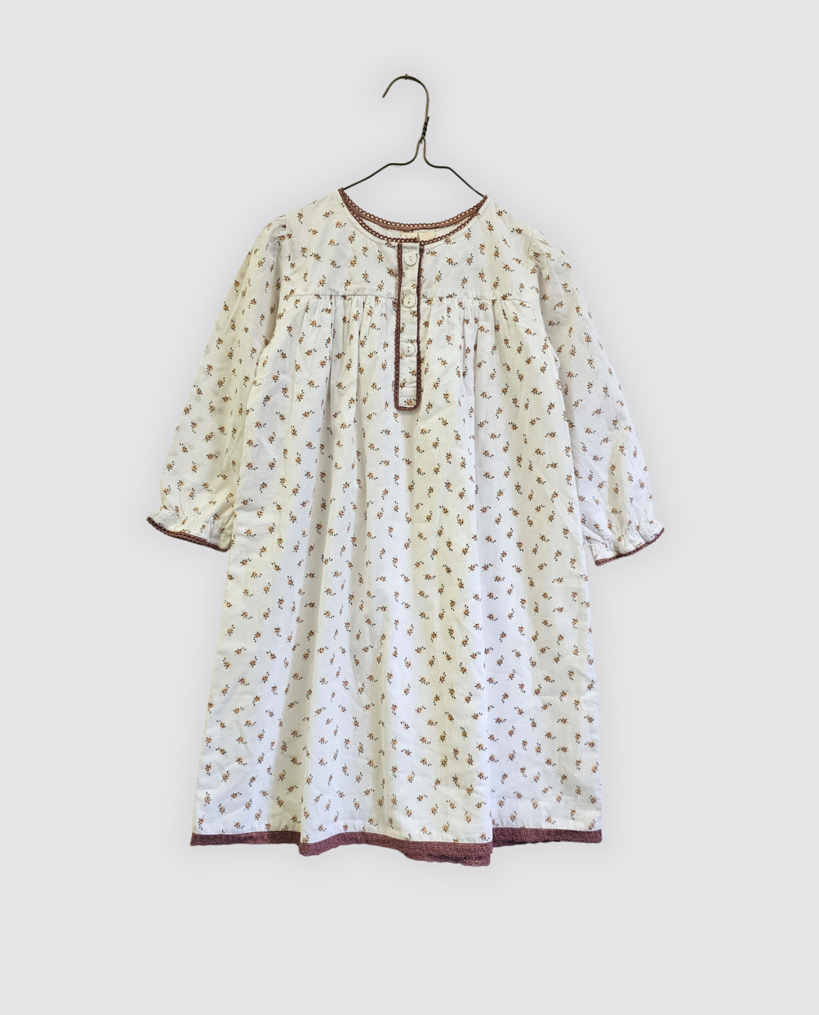 Sample dress in 3-4 years