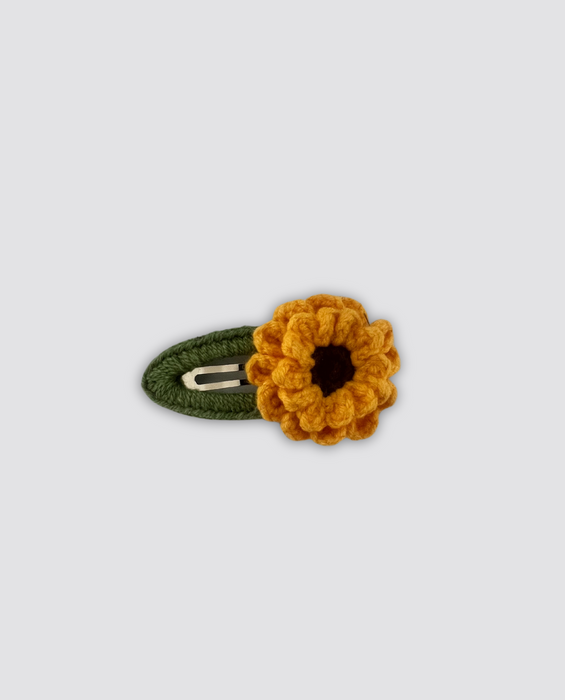 Crochet hair clip sunflower