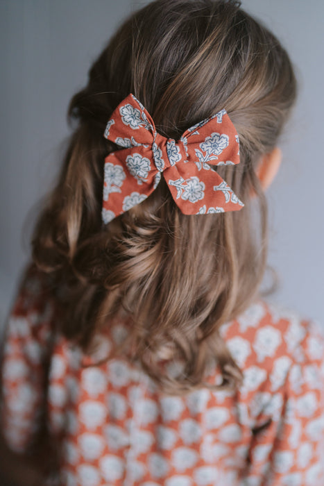 Runaround Retro Hair Bow  - myrtle floral chutney