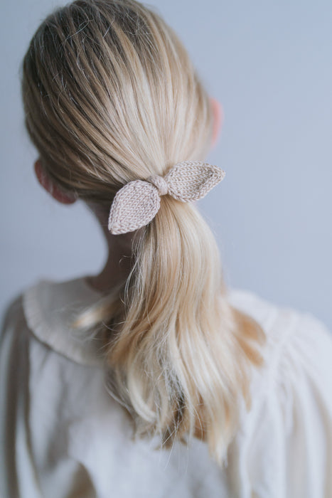 Hand knitted hair bow in oat - Theodore Children