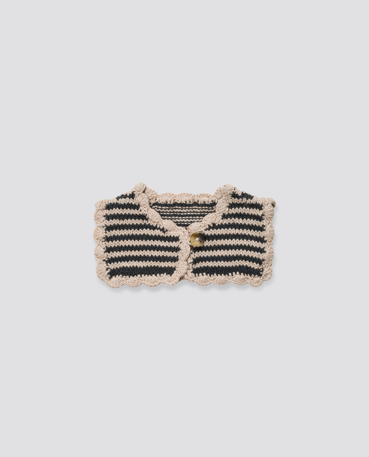 Vintage-style hand-knit collar in soft cotton with stripes and scalloped edging for sustainable children's fashion.