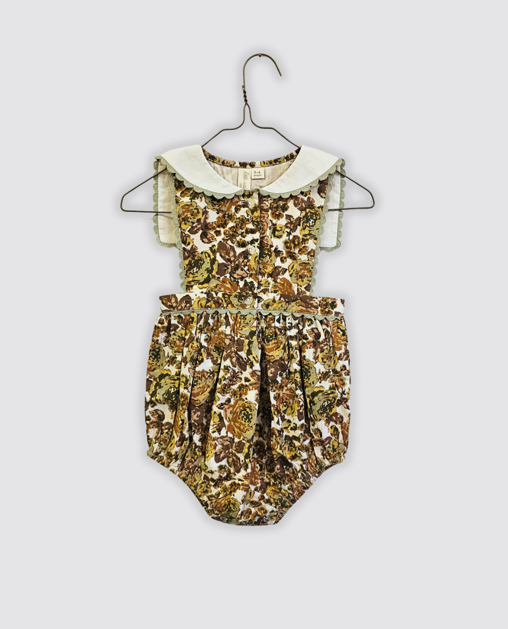 Sample romper 3-4 years