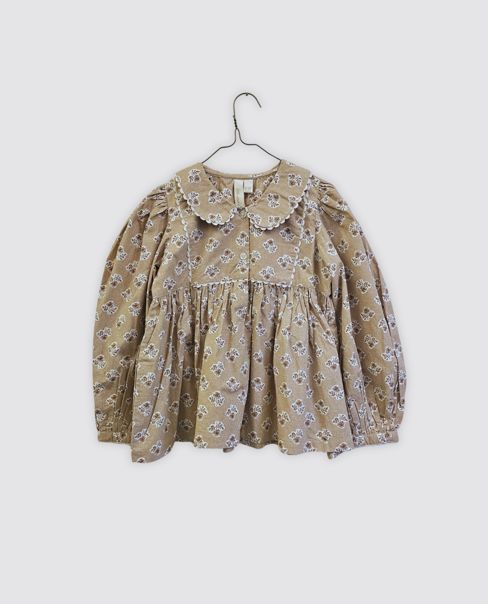 Sample blouse in 9-10 years