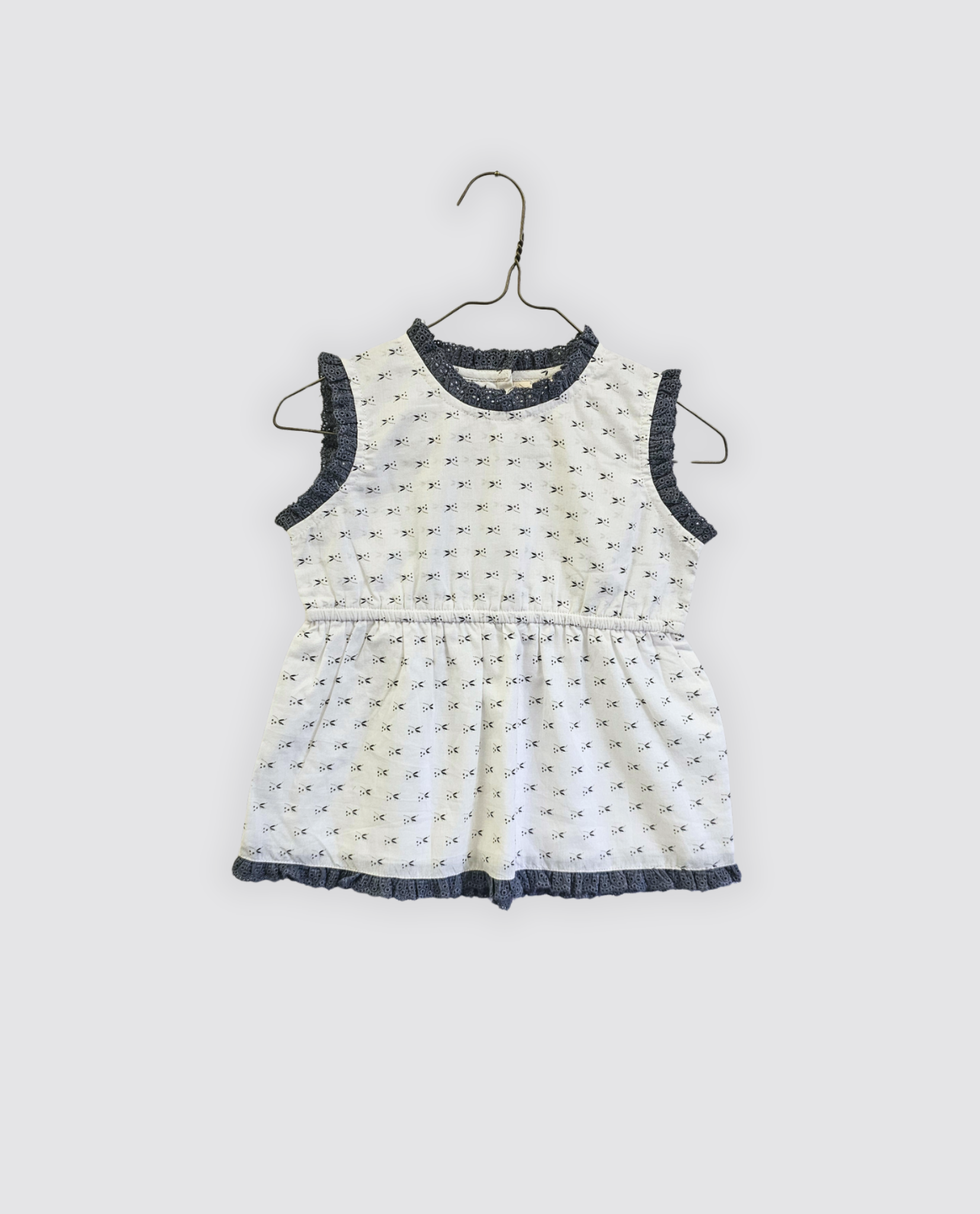 Sample blouse in 3-4 years