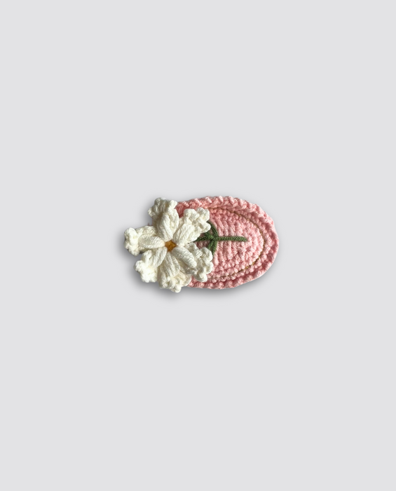 Crochet hair clip pink daisy oval